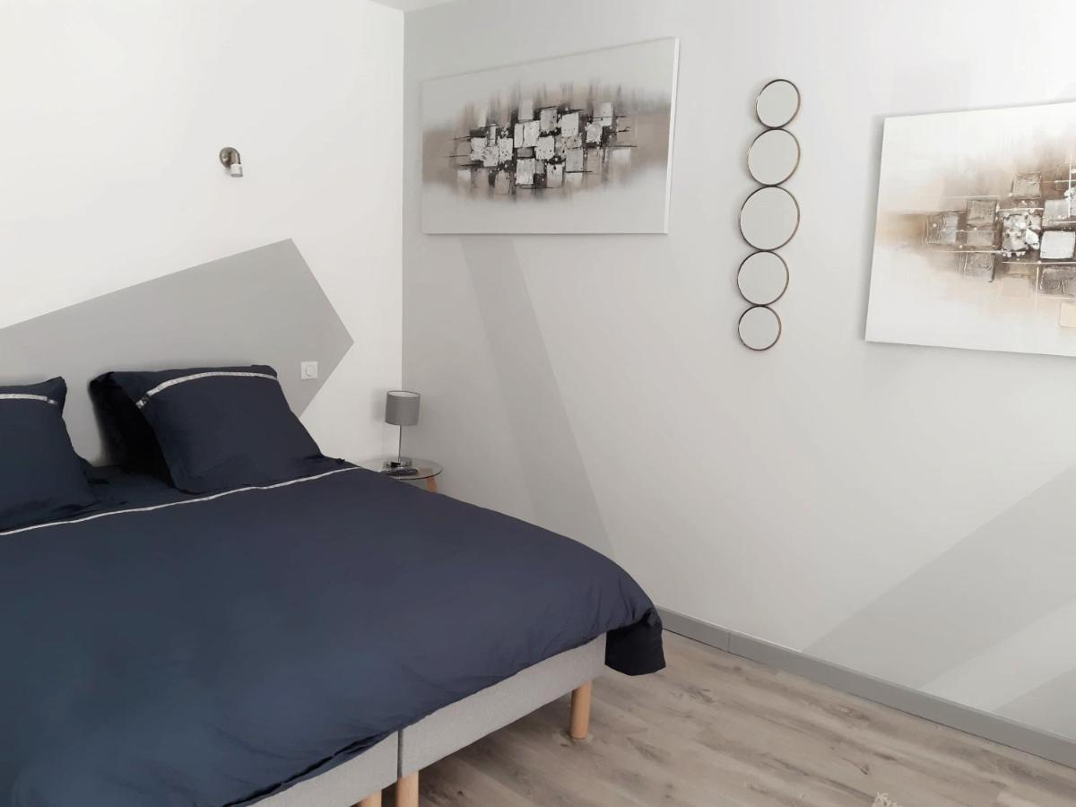 Ferienwohnung La Cour Charleville-Mézières Exterior foto