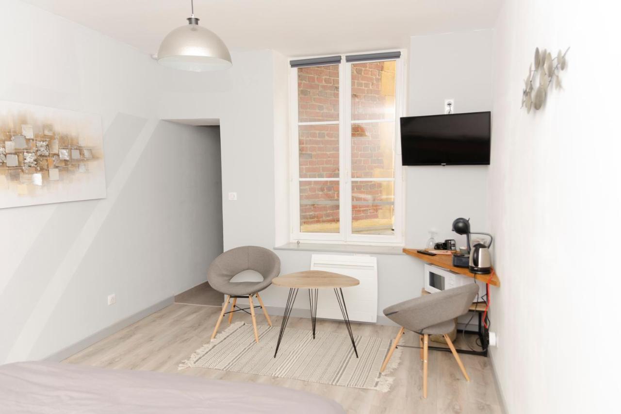 Ferienwohnung La Cour Charleville-Mézières Exterior foto